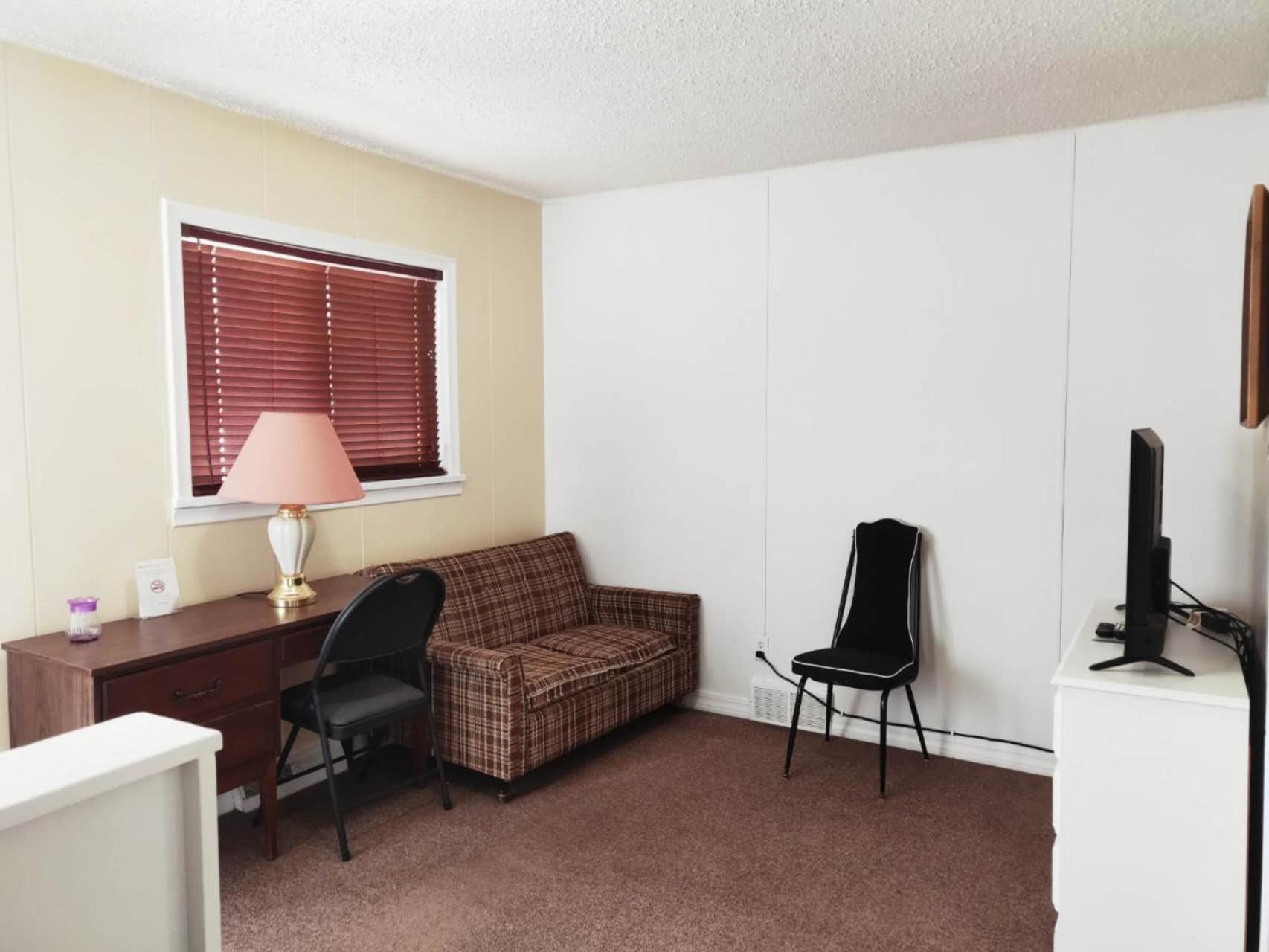 Melsask Motel Melville 외부 사진