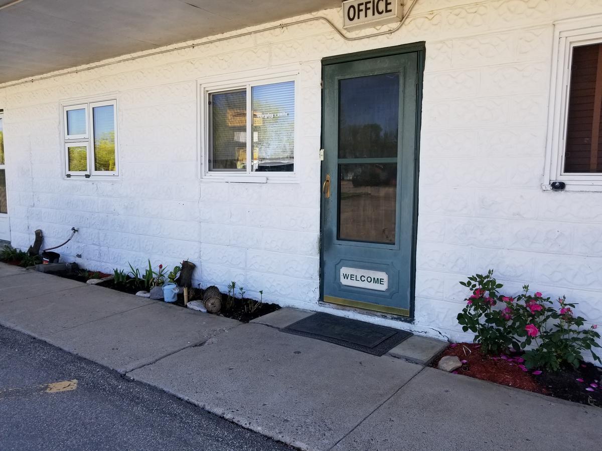 Melsask Motel Melville 외부 사진